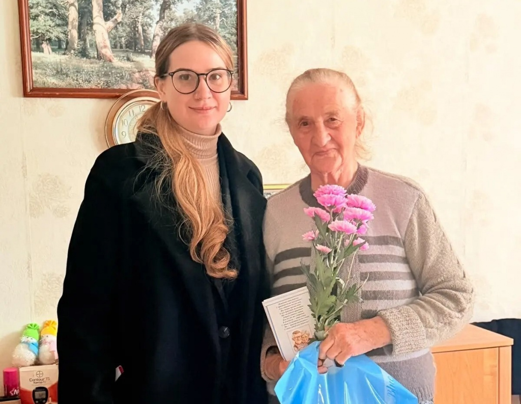 поздравление пожилой женщины поздравление пожилой женщины